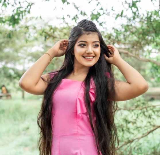 RIYA photo 1