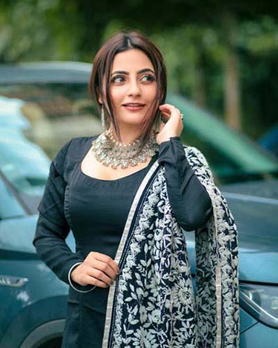 Chinki Escorts Kolkata