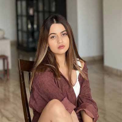 NAINA ESCORTS KOLKATA